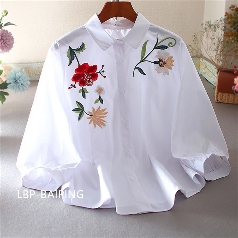 New Embroidered Shirt Women's 2024 Summer Fashion Retro Western Style Design Sense Loose Lantern Sleeve Blouse Lady Tops