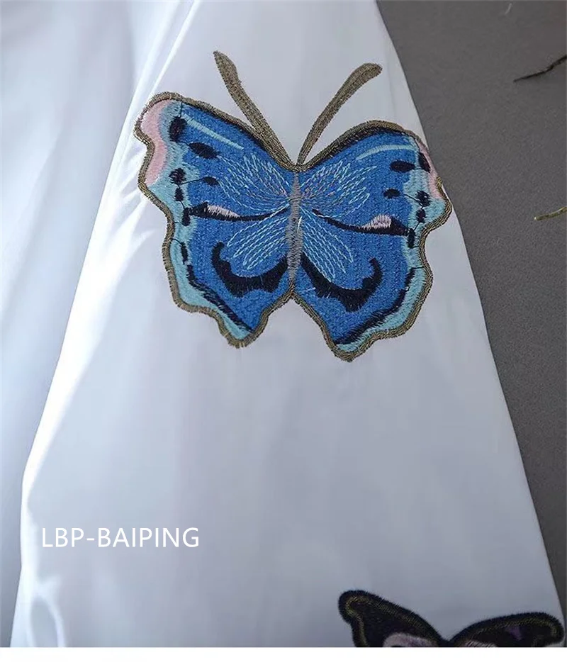 New Embroidered Shirt Women's 2024 Summer Fashion Retro Western Style Design Sense Loose Lantern Sleeve Blouse Lady Tops