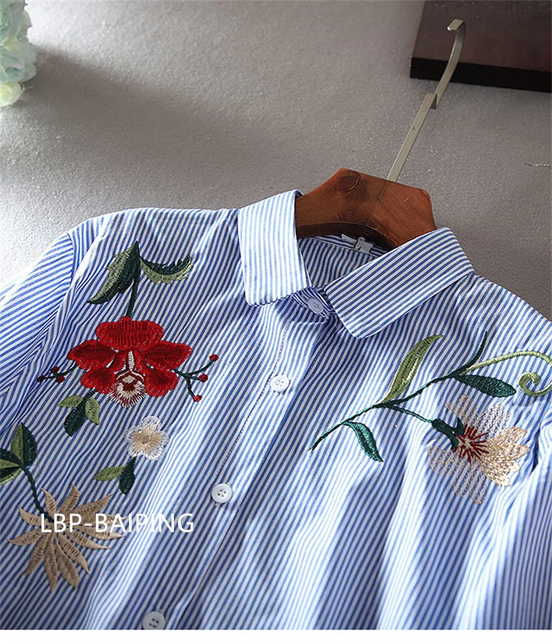 New Embroidered Shirt Women's 2024 Summer Fashion Retro Western Style Design Sense Loose Lantern Sleeve Blouse Lady Tops