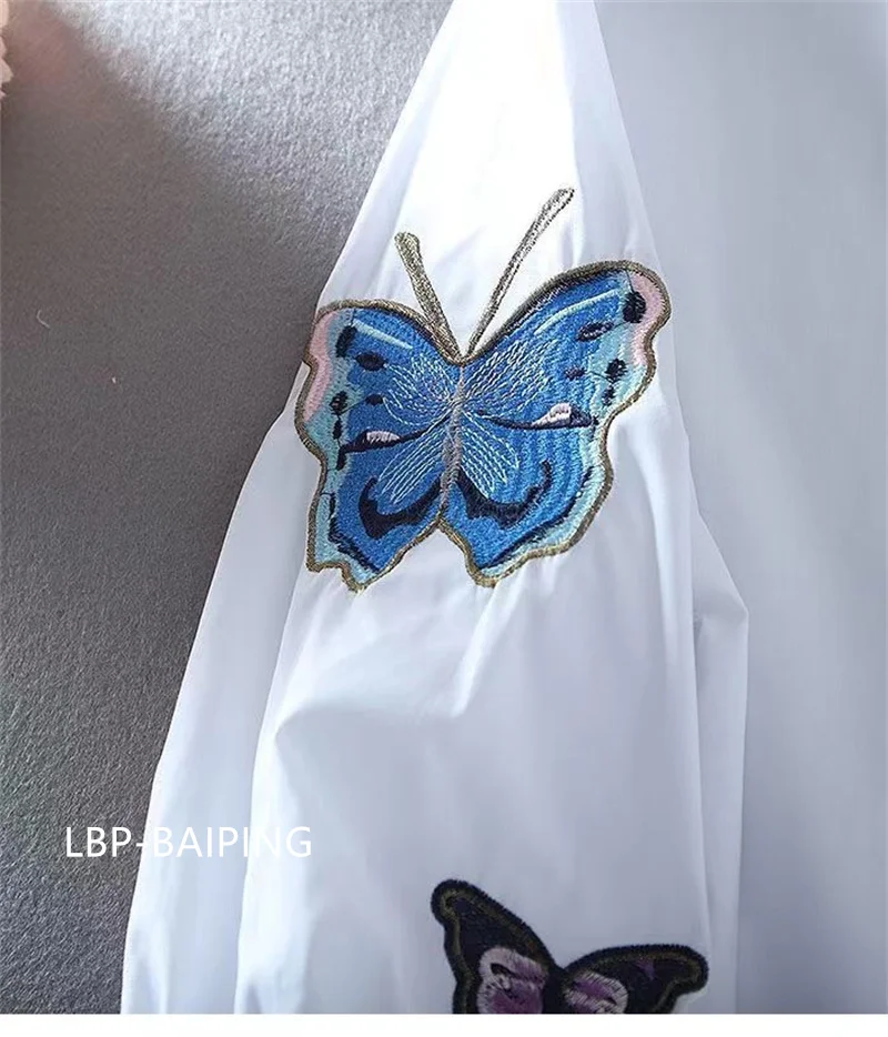 New Embroidered Shirt Women's 2024 Summer Fashion Retro Western Style Design Sense Loose Lantern Sleeve Blouse Lady Tops