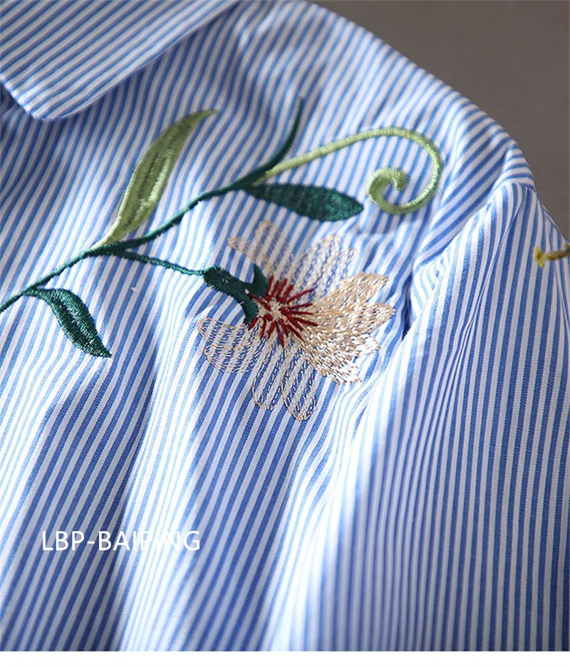New Embroidered Shirt Women's 2024 Summer Fashion Retro Western Style Design Sense Loose Lantern Sleeve Blouse Lady Tops