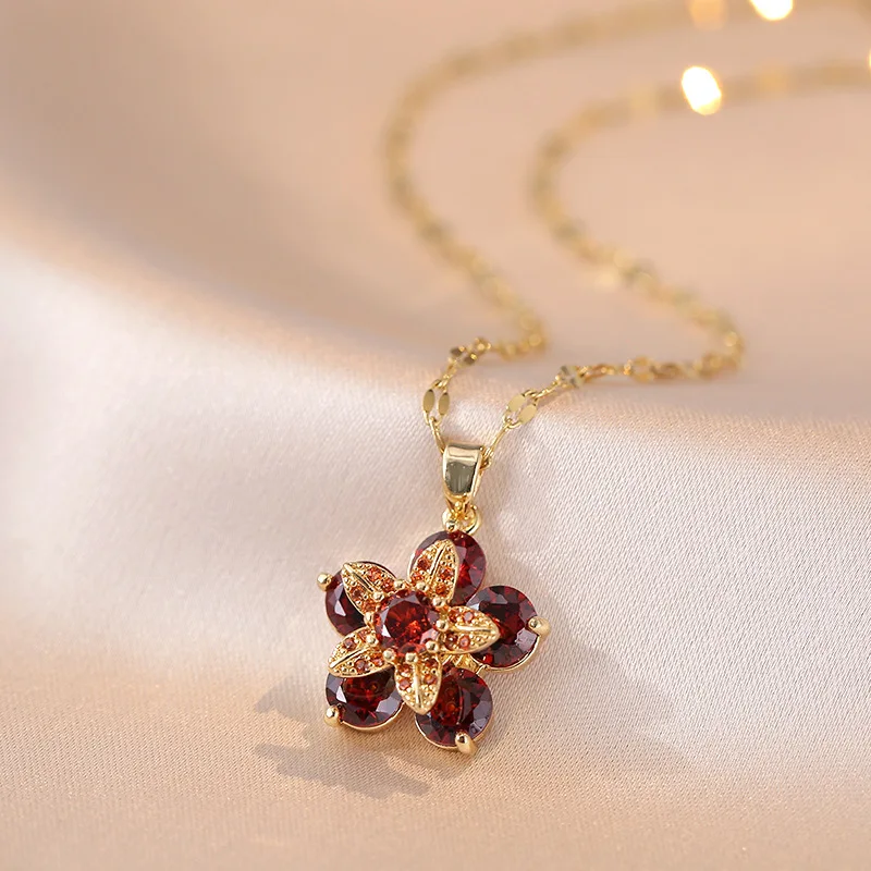 Shiny Zircon Romantic Flower Pendant Necklace For Women Gold Plated Rotatable Flowers Choker Girls Wedding Party Luxury Jewelry