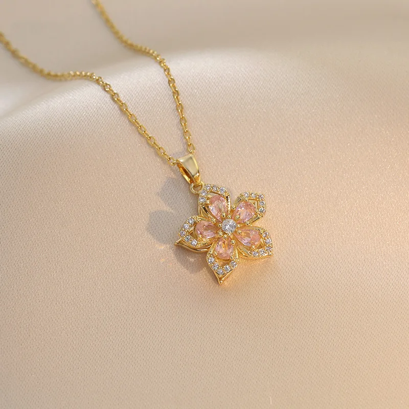 Shiny Zircon Romantic Flower Pendant Necklace For Women Gold Plated Rotatable Flowers Choker Girls Wedding Party Luxury Jewelry