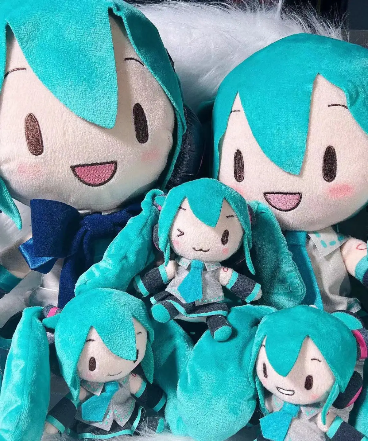 Hatsune Miku Fufu Doll Super Large 50cm Plush Doll High-Quality Spot Pillow Decorations Gift Magic Future Doll Pillow