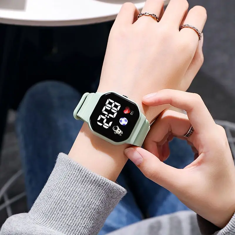 NEW LED Digital Watch For Kids Boys Girls Football Sports Watches Silicone Digital Watch Casual Childrens Electronic Wristwatch