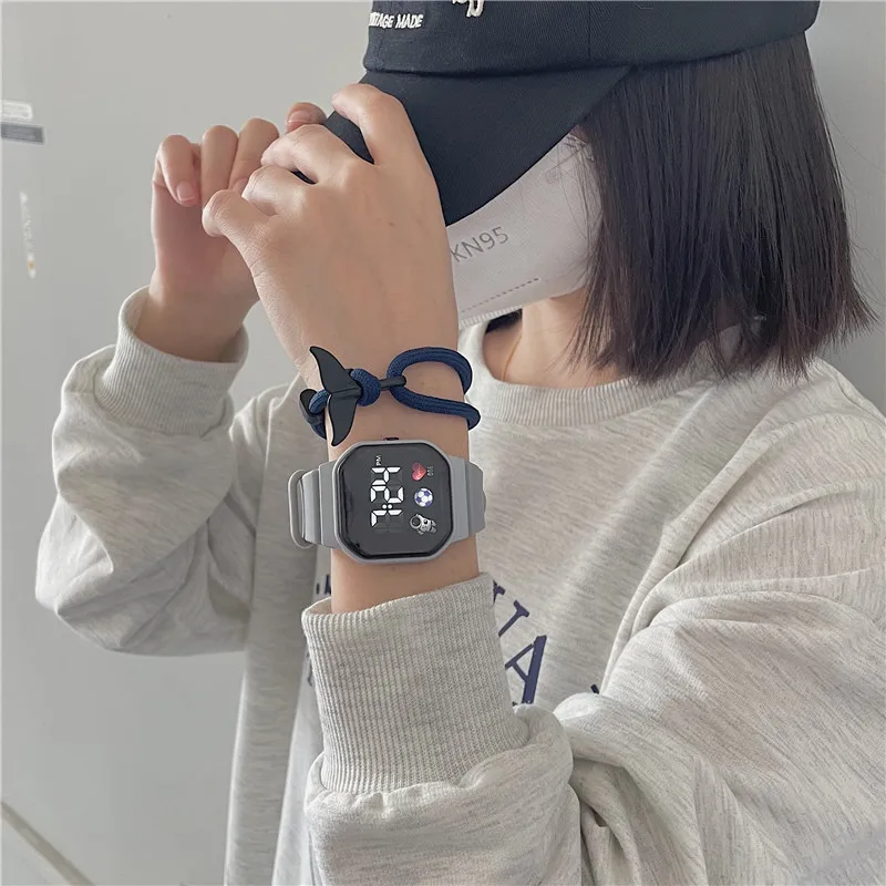 NEW LED Digital Watch For Kids Boys Girls Football Sports Watches Silicone Digital Watch Casual Childrens Electronic Wristwatch