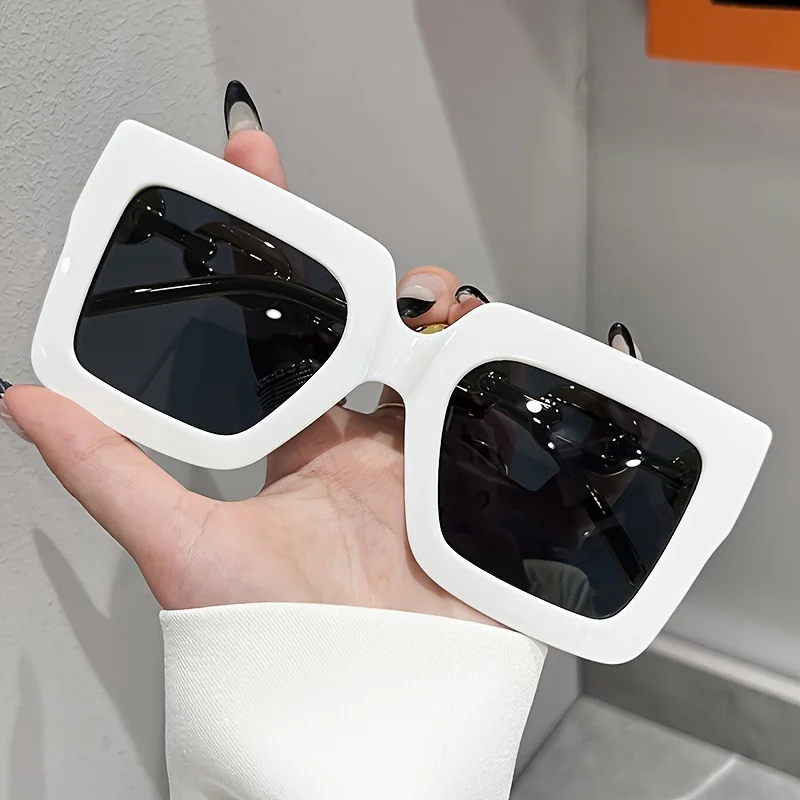 Luxury square fashion glasses for women casual candy color anti glare sun shades for beach party Travel