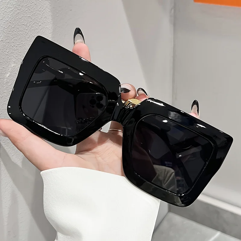 Luxury square fashion glasses for women casual candy color anti glare sun shades for beach party Travel