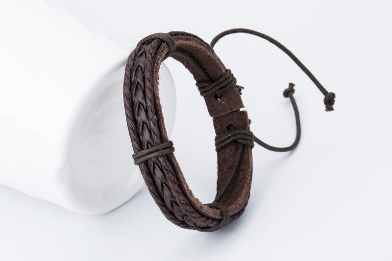 TYO Wholesale Bracelets New Fashion Charm Leather Bangle Men's Bracelets Popular Boys DIY Bandage Strand Handmade Weave Bracelet