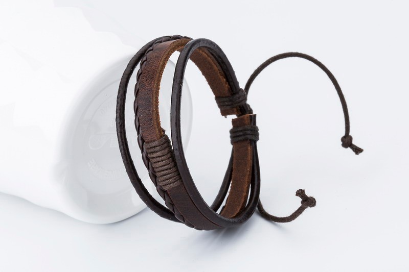 TYO Wholesale Bracelets New Fashion Charm Leather Bangle Men's Bracelets Popular Boys DIY Bandage Strand Handmade Weave Bracelet