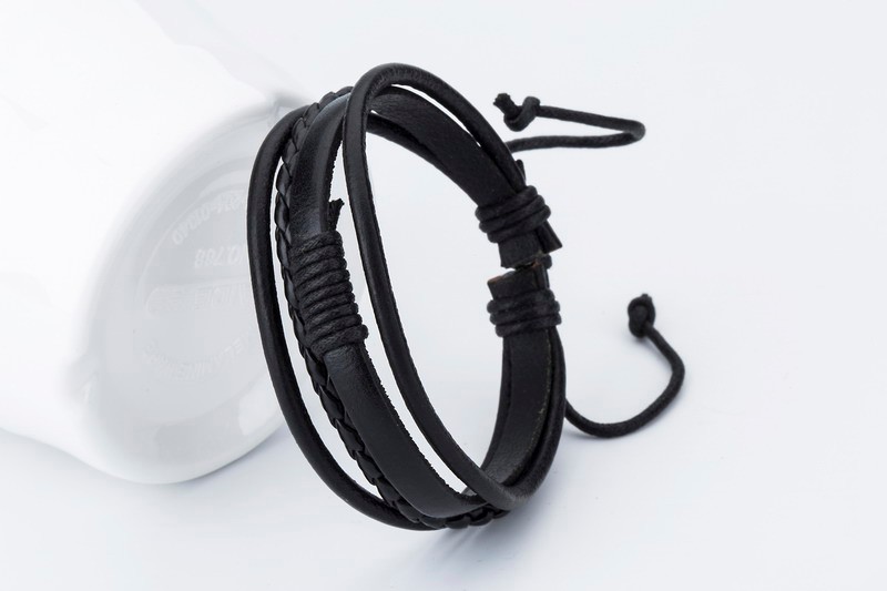 TYO Wholesale Bracelets New Fashion Charm Leather Bangle Men's Bracelets Popular Boys DIY Bandage Strand Handmade Weave Bracelet