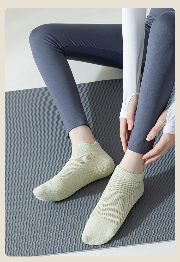 3 Pairs Yoga Socks for Women Breathable Mesh Socks Non Slip Pilates Socks Grip Cotton Low Cut Gym Fitness Sport Short Yoga Socks