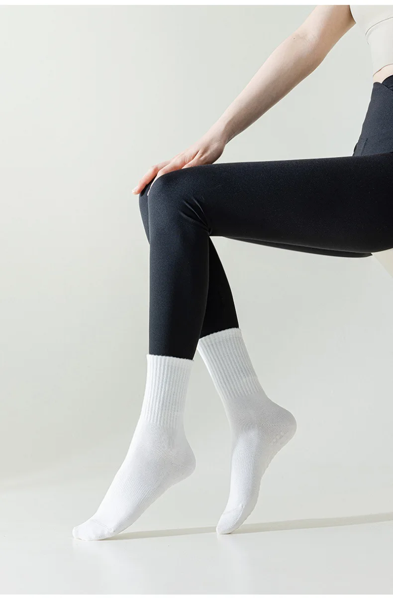 4 Pairs 100% Cotton Yoga Socks for Women Mid Calf Solid Color Non-Slip Pilates Sock Winter Fitness Gym Floor Silicone Grip Socks
