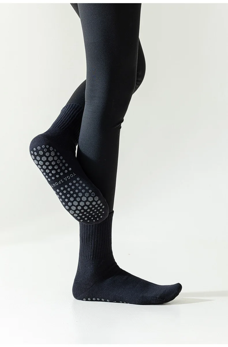 4 Pairs 100% Cotton Yoga Socks for Women Mid Calf Solid Color Non-Slip Pilates Sock Winter Fitness Gym Floor Silicone Grip Socks