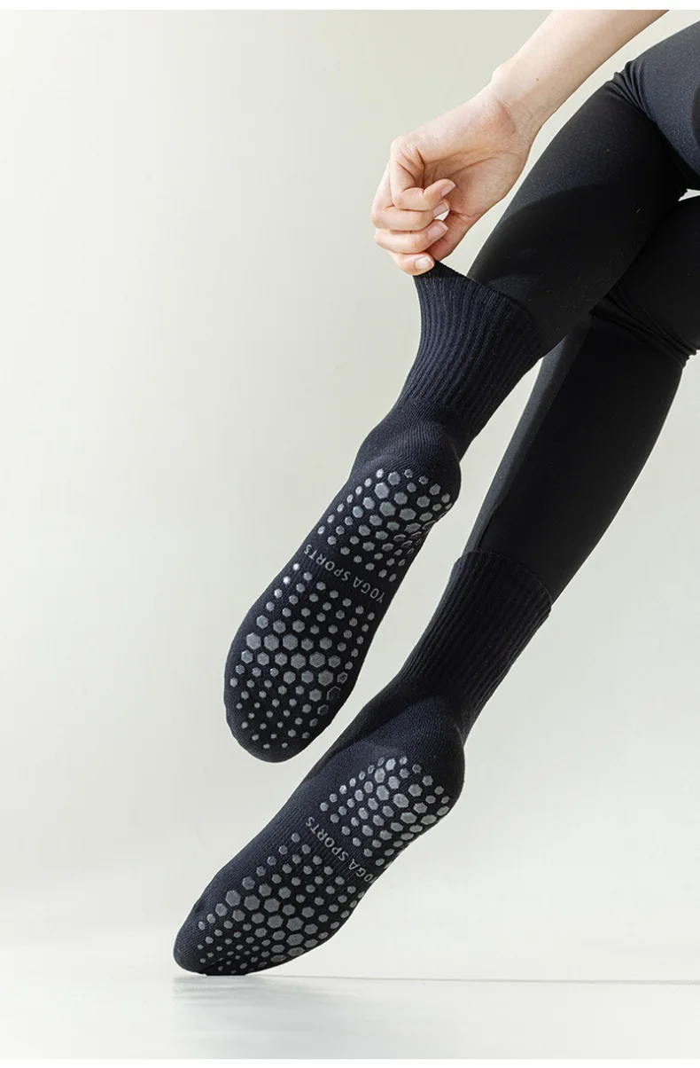 4 Pairs 100% Cotton Yoga Socks for Women Mid Calf Solid Color Non-Slip Pilates Sock Winter Fitness Gym Floor Silicone Grip Socks