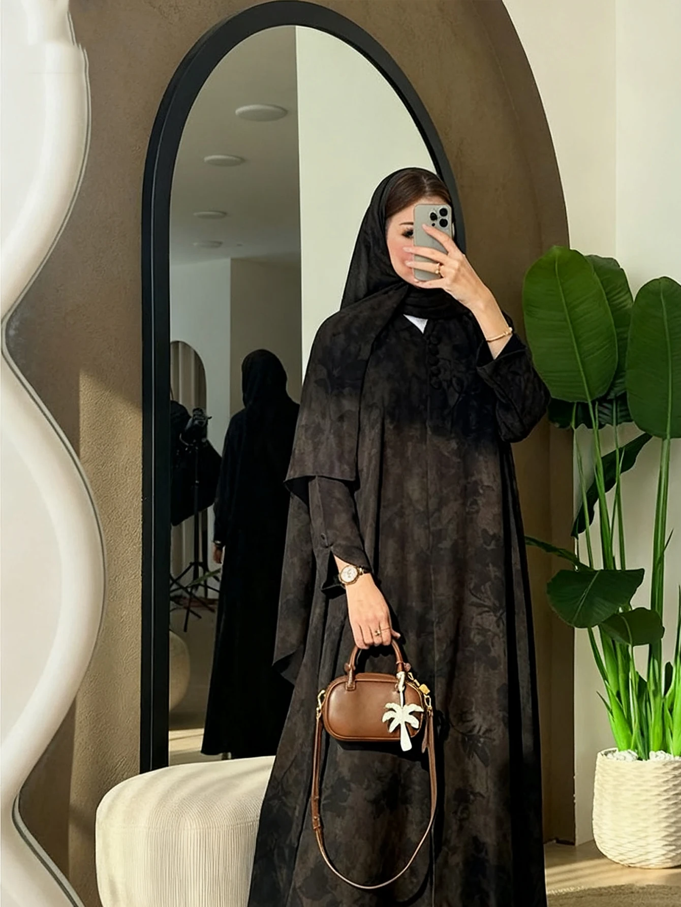 Fashionable Arabic Women's Long-Sleeved Loose-Fitting Printed Elegant Abaya with a Headscarf Included