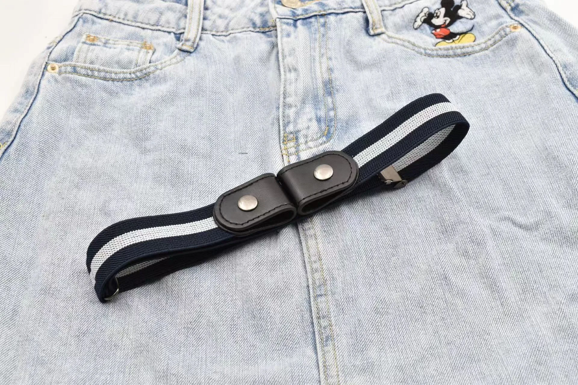 Buckle-Free Belt For Jean Pants Dresses No Buckle Stretch Elastic Waist Belt for Women Men Casual Buckle Free Invisible Belt Adj