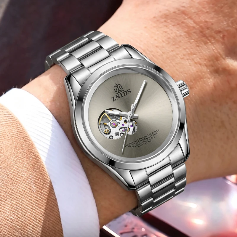 European and American Style Light Luxury Skeleton Mechanical Men's Watch, Minimalist Dial with Transparent Movement Design, Fully Automatic Steel Band Waterproof Wristwatch, Popular Gift for Daily Wear, Formal and Casu