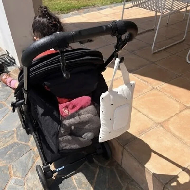 Baby Car-mounted Tissue Box Cute Baby Cart Paper Towel Bag Portable Removable Flip Tissue Box Diaper Bags Stroller Accessories