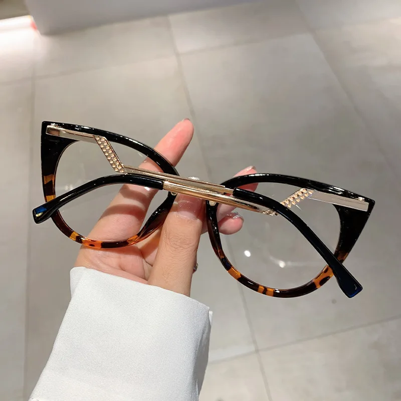 Stylish Vintage Round Women Eyeglasses Vintage Anti Blue Light Cat Eye Spectacle Eye Glasses Frame Trend Optical Eyewear