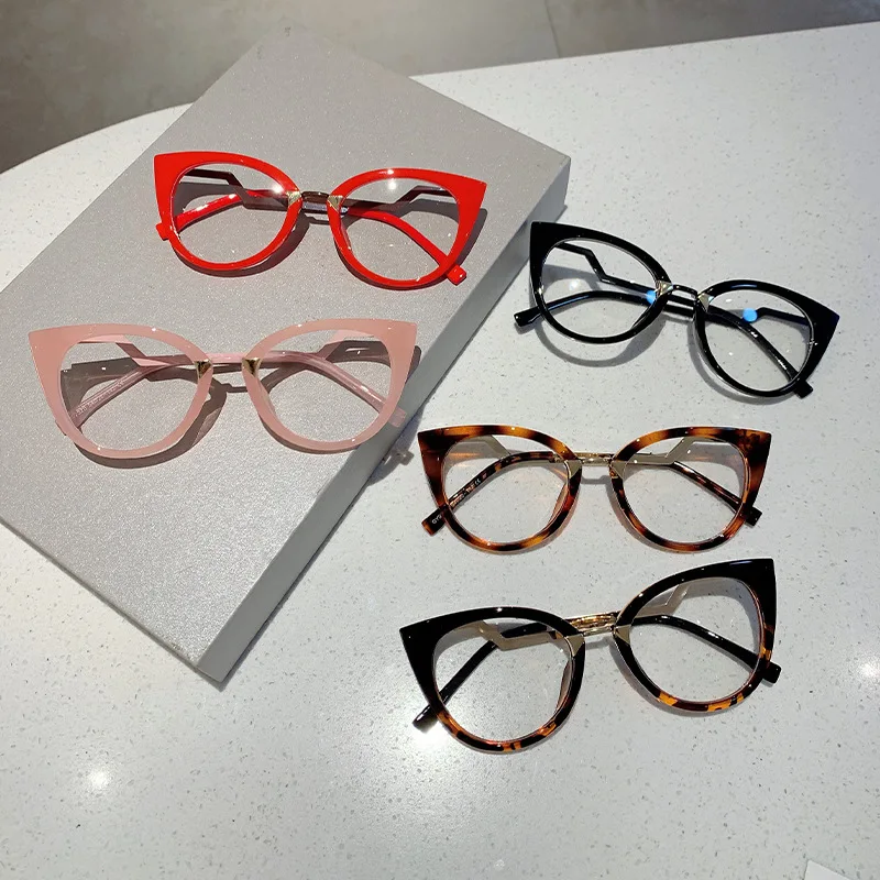 Stylish Vintage Round Women Eyeglasses Vintage Anti Blue Light Cat Eye Spectacle Eye Glasses Frame Trend Optical Eyewear