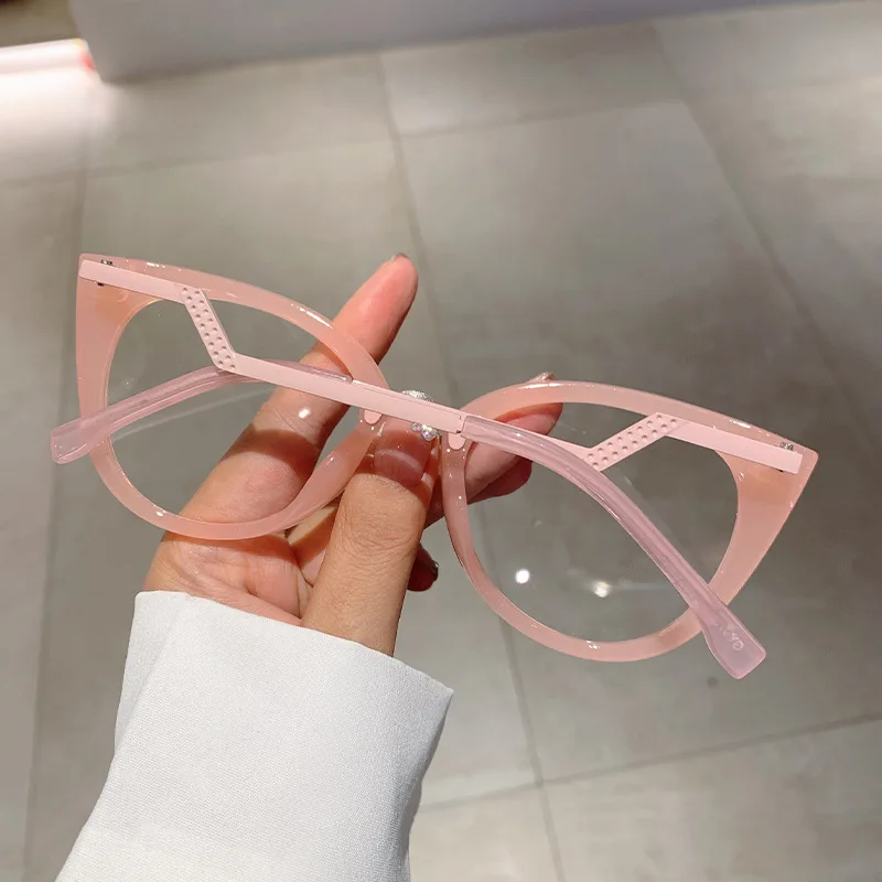 Stylish Vintage Round Women Eyeglasses Vintage Anti Blue Light Cat Eye Spectacle Eye Glasses Frame Trend Optical Eyewear