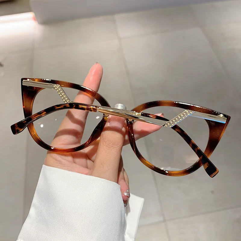Stylish Vintage Round Women Eyeglasses Vintage Anti Blue Light Cat Eye Spectacle Eye Glasses Frame Trend Optical Eyewear