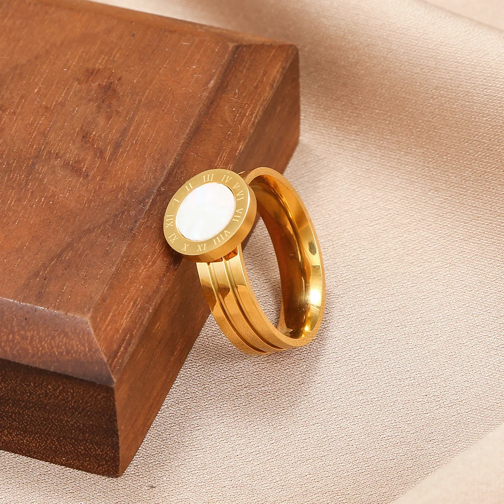 Retro Gold Color Stainless Steel Ring For Women Round Black Acrylic Roman Numerals Men Ring Trendy Jewelry Fashion Accessories