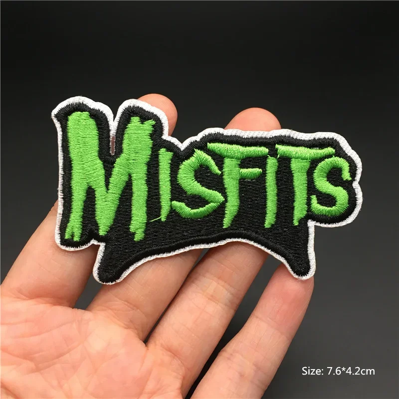 Band Rock Clothes Badges Iron On Patches Appliques Embroidered Music Punk Stripes for Clothes Jacket Jeans Diy Decoration