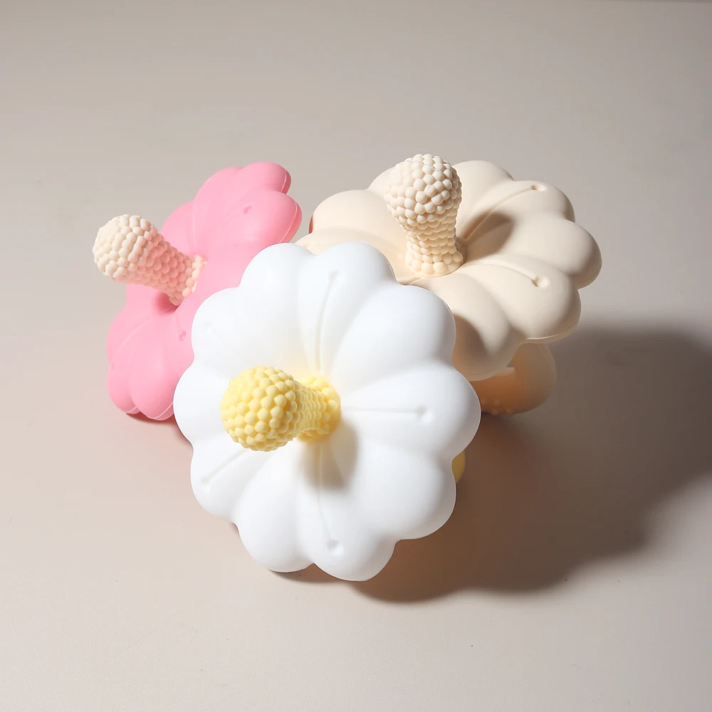 2026 Hot Sale Baby Flower Shape Teether Silicone Pacifier Teether Big Size Baby BPA Free Teether Toy