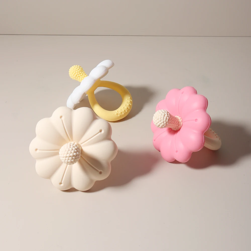 2026 Hot Sale Baby Flower Shape Teether Silicone Pacifier Teether Big Size Baby BPA Free Teether Toy