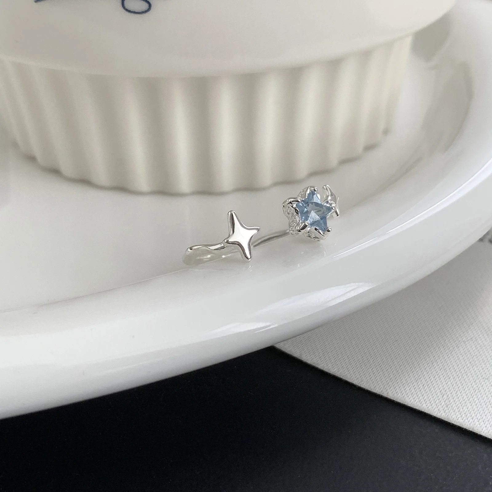 PANJBJ 925 Sterling Silver Stars Ring For Women Blue Crystal Opening Sweet Romance Irregular Versatile Jewelry Gift Dropshipping
