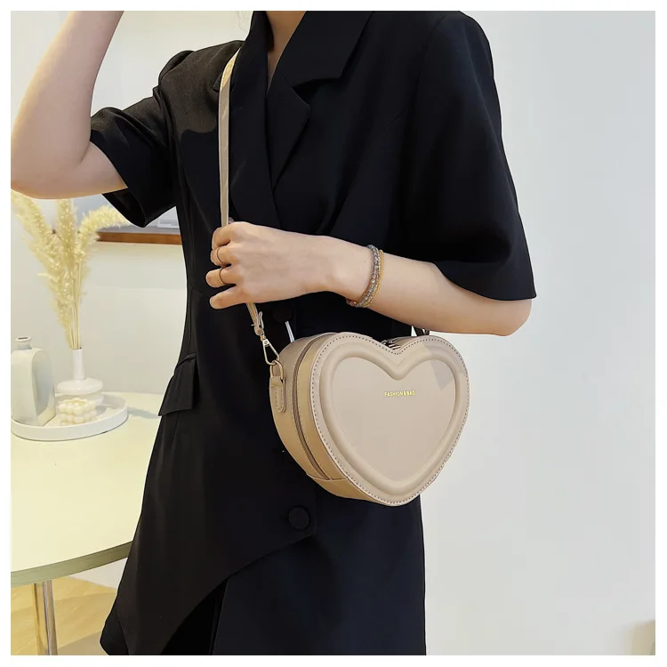 Hot Sale Heart Shape Crossbody Bags For Women Solid Pu Leather Shoulder Bags Fashion Handbags