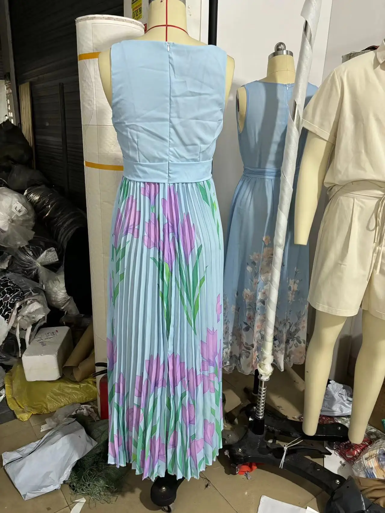 2026 Spring Summer Women's Fashion Strap Digital Print Pleated Floral Long Dress Sleeveless Square Neck High Waist Spring Summer