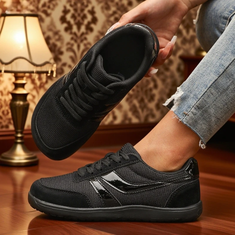 Women's Wide Toe Shoes Sneakers Barefoot Casual Wide Last Fashionable Canvas Black Flat Board Shoe Breathable Mesh Running Shoes