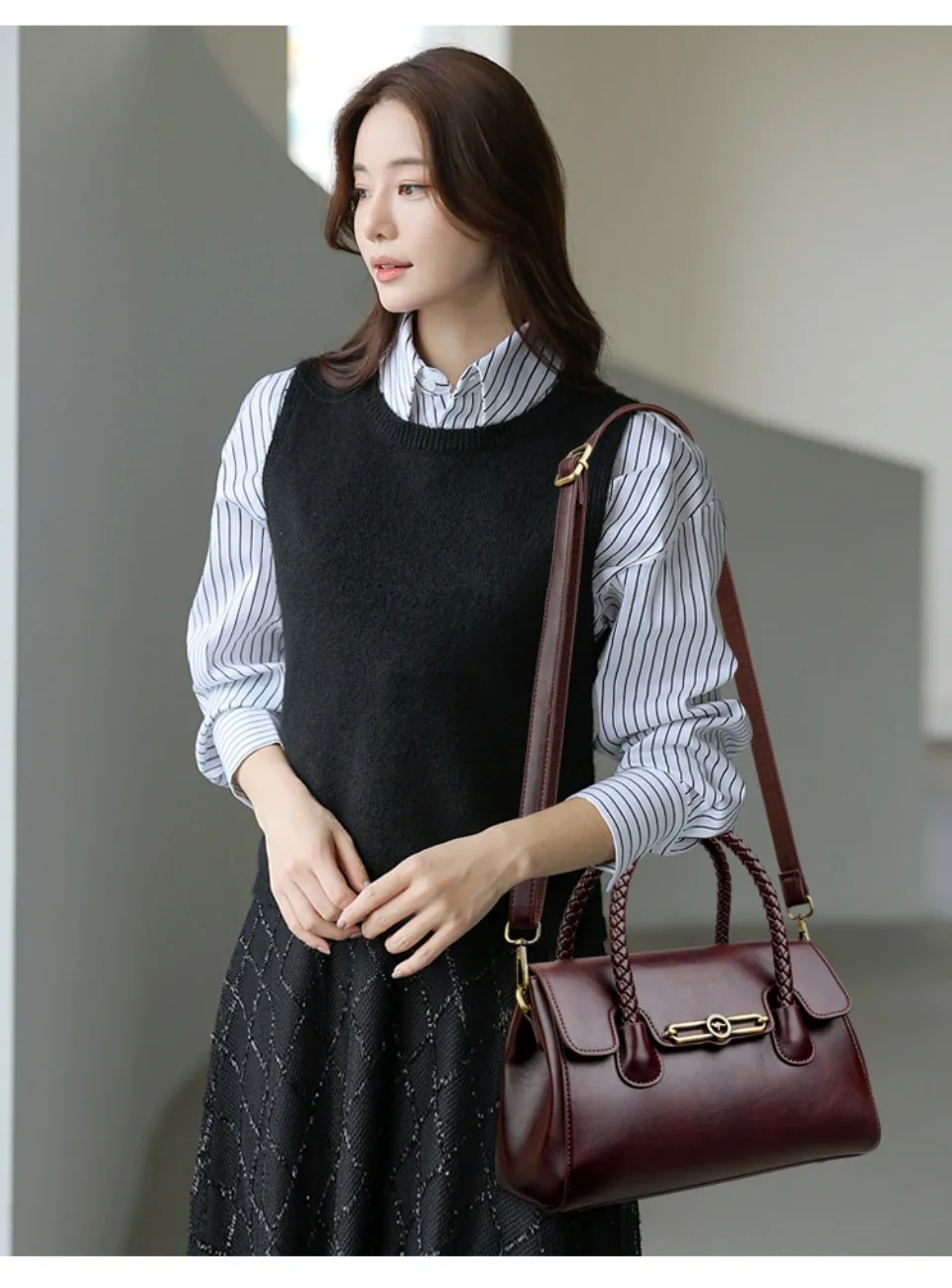 Woven Handle High Quality Leather Women Top-handle Shoulder Bags Retro Casual Totes Latest Trendy Lock Designer Handbag Small