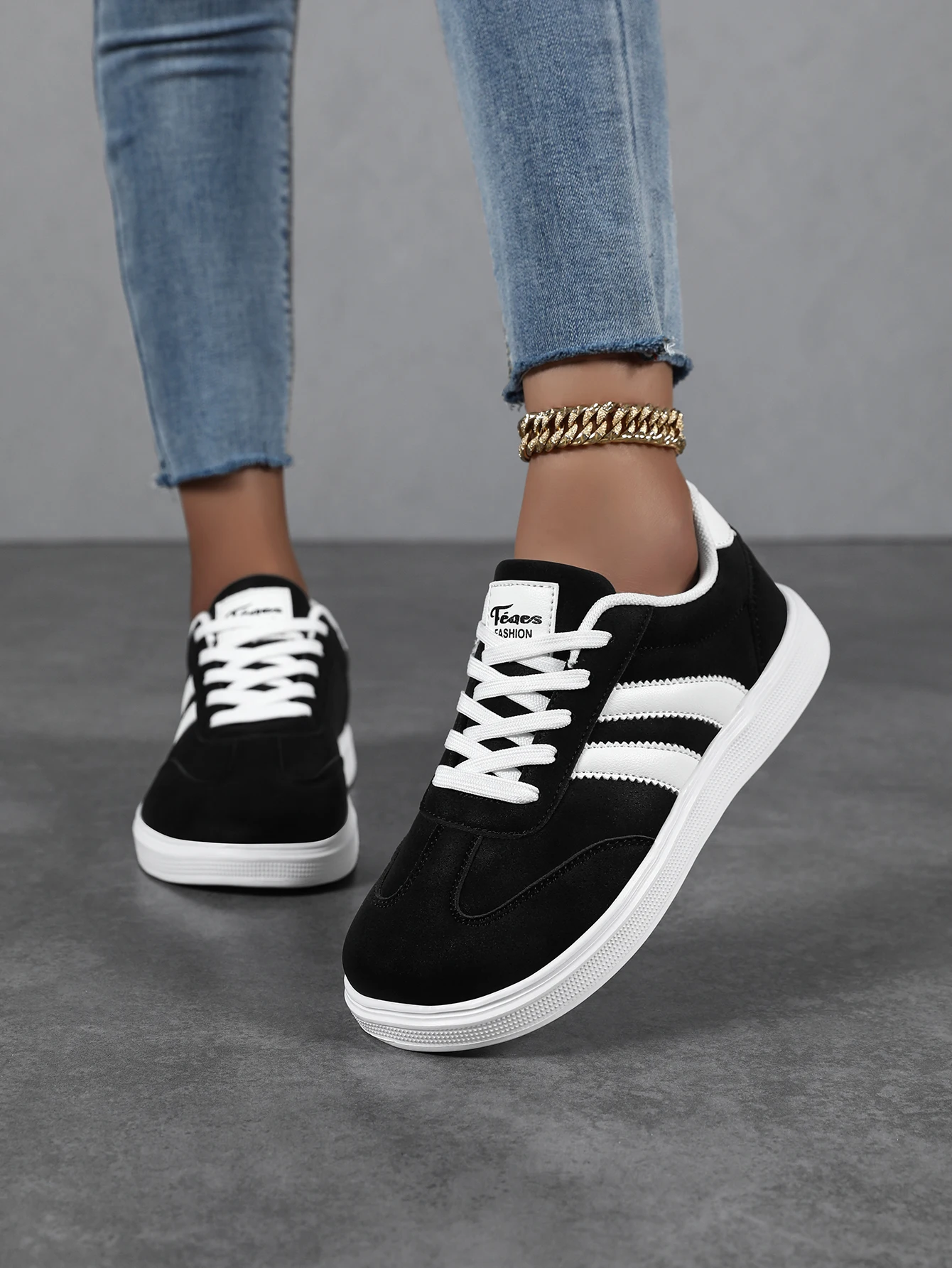 Wide Toe Women Shoes Casual Versatile Soft Sole Wide Last Shoes Walking Sneakers Comfortable Barefoot Breathable Mesh Shoes