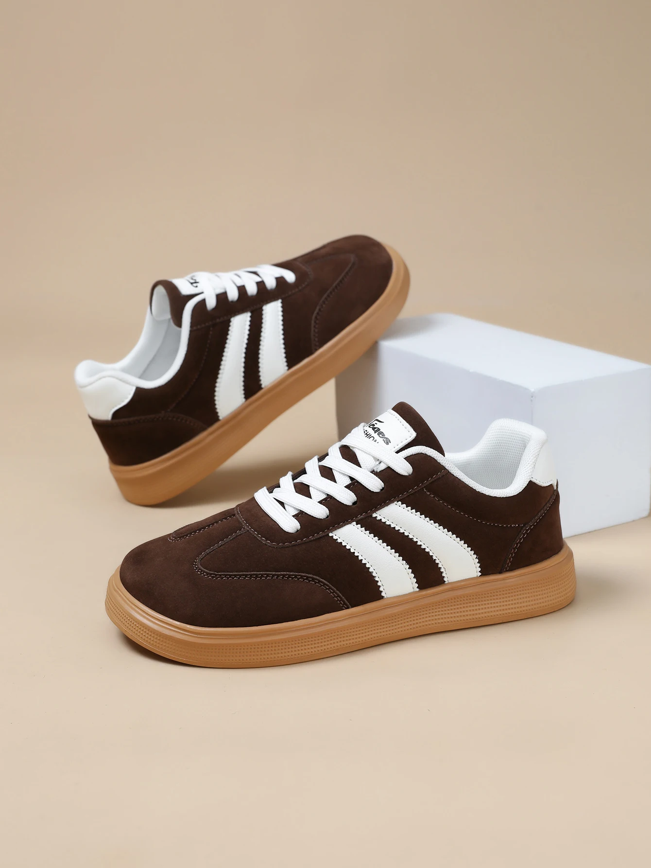 Wide Toe Women Shoes Casual Versatile Soft Sole Wide Last Shoes Walking Sneakers Comfortable Barefoot Breathable Mesh Shoes