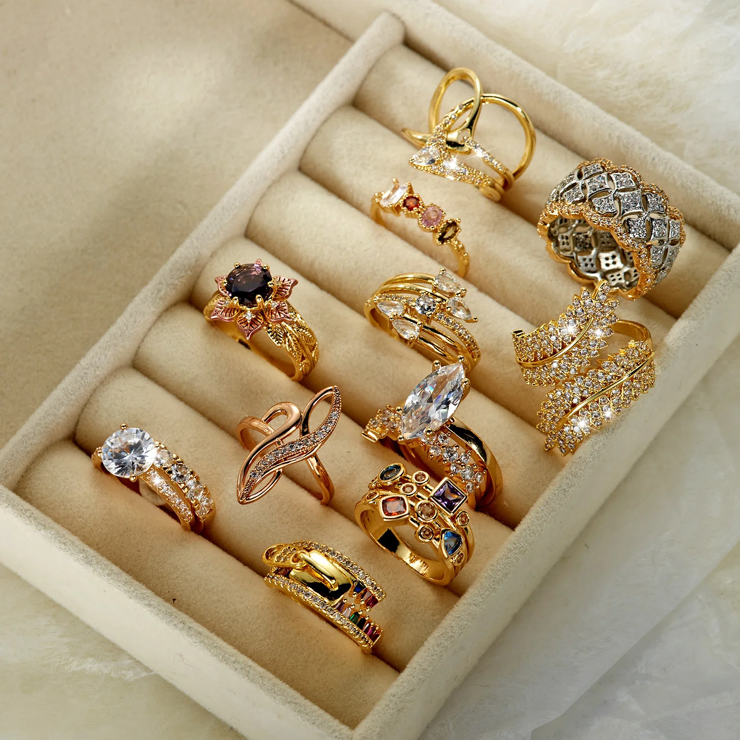 Sculptural Mixed Metal Intertwined Ring for Women Waterproof Stainless Steel Two Tone Abstract Winding Ring Jewelry Gift