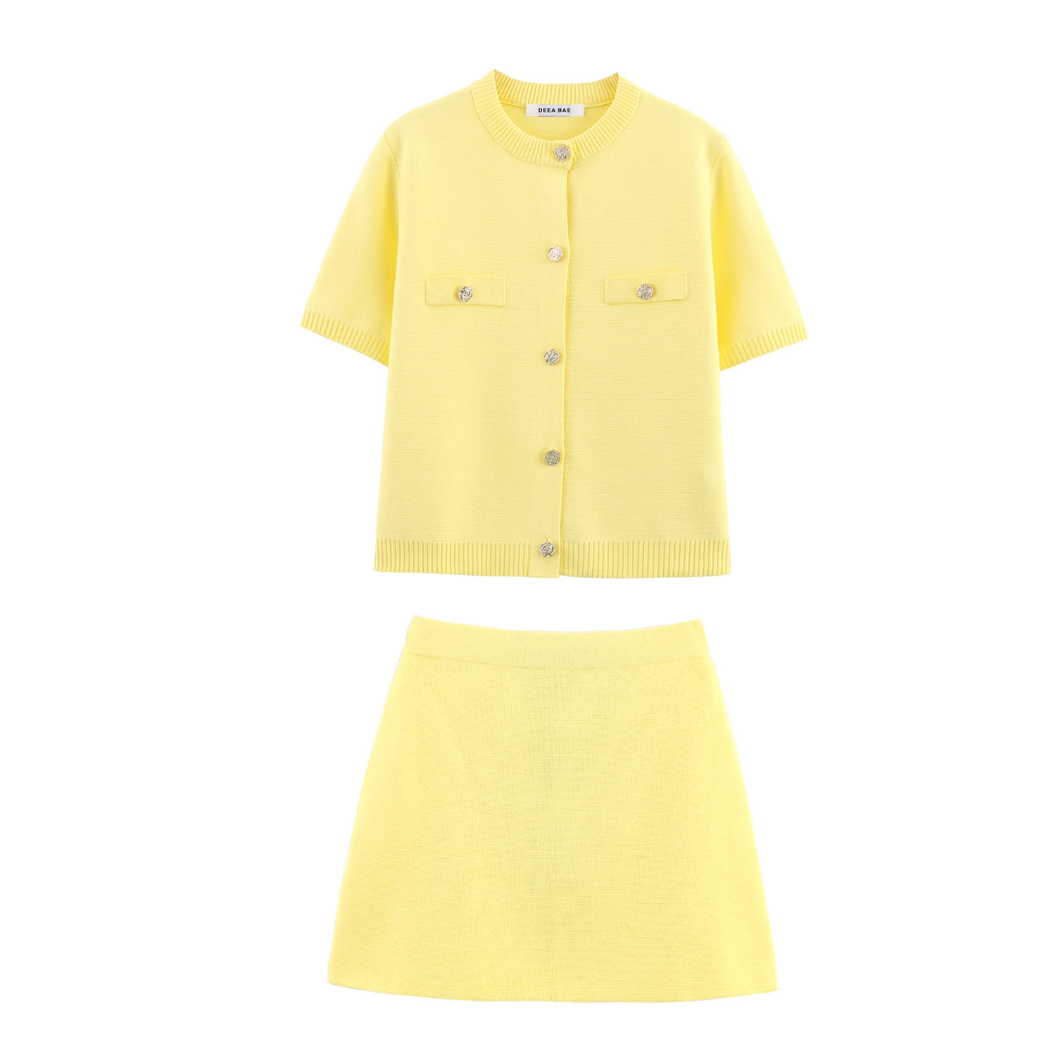 2025 Spring And Summer New Women's Short Sleeved Simple Fashion Style Knitted Cardigan Coat