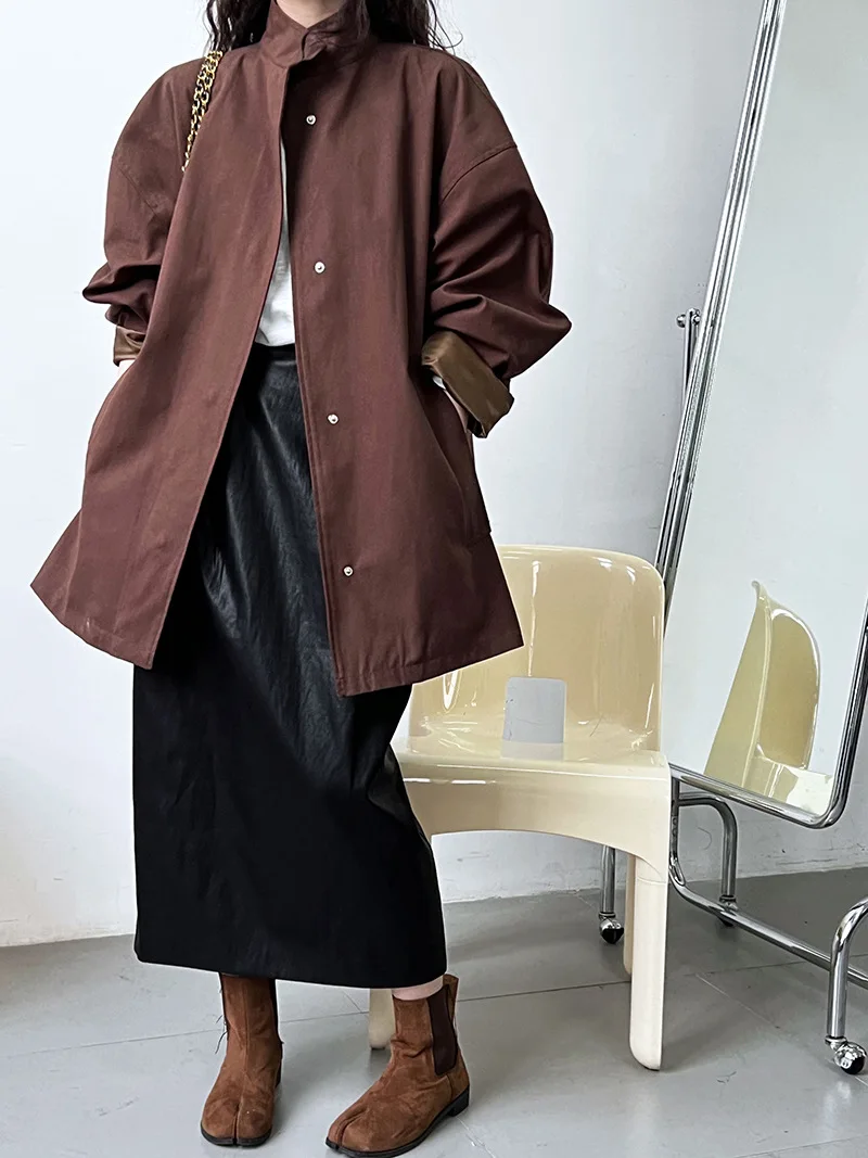 LANMREM Temperament Short Trench For Women Lapel Single Breasted Solid Color Pockets Design Coat 2026 Spring Autumn New 2Z2225