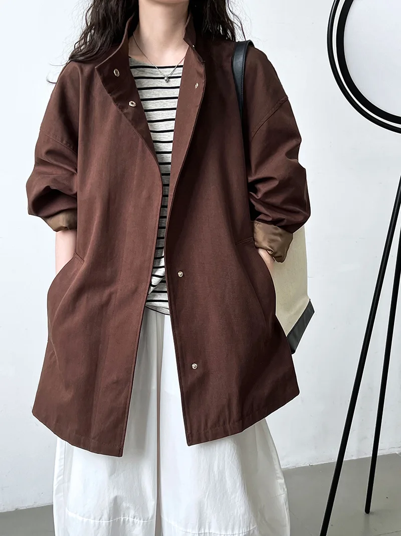 LANMREM Temperament Short Trench For Women Lapel Single Breasted Solid Color Pockets Design Coat 2026 Spring Autumn New 2Z2225