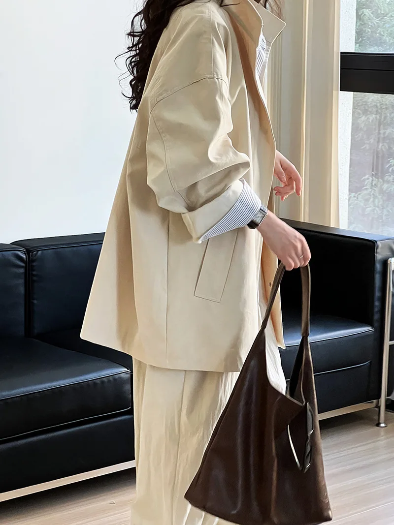 LANMREM Temperament Short Trench For Women Lapel Single Breasted Solid Color Pockets Design Coat 2026 Spring Autumn New 2Z2225
