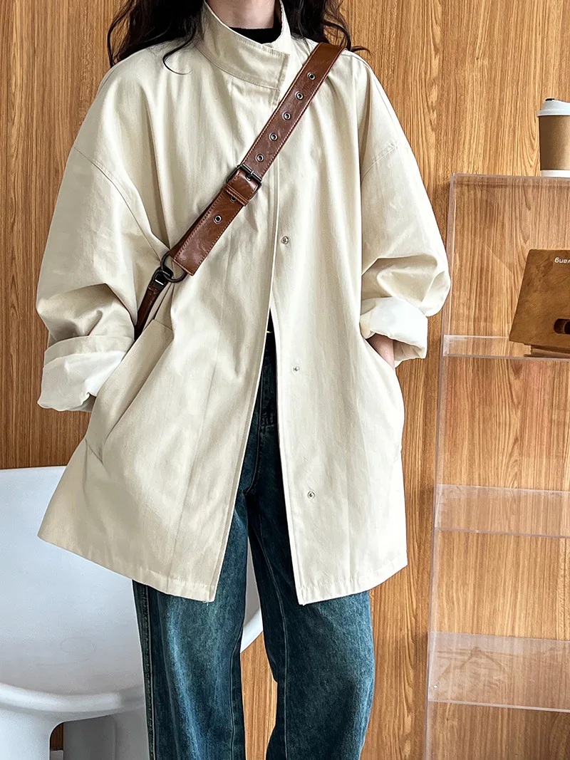 LANMREM Temperament Short Trench For Women Lapel Single Breasted Solid Color Pockets Design Coat 2026 Spring Autumn New 2Z2225