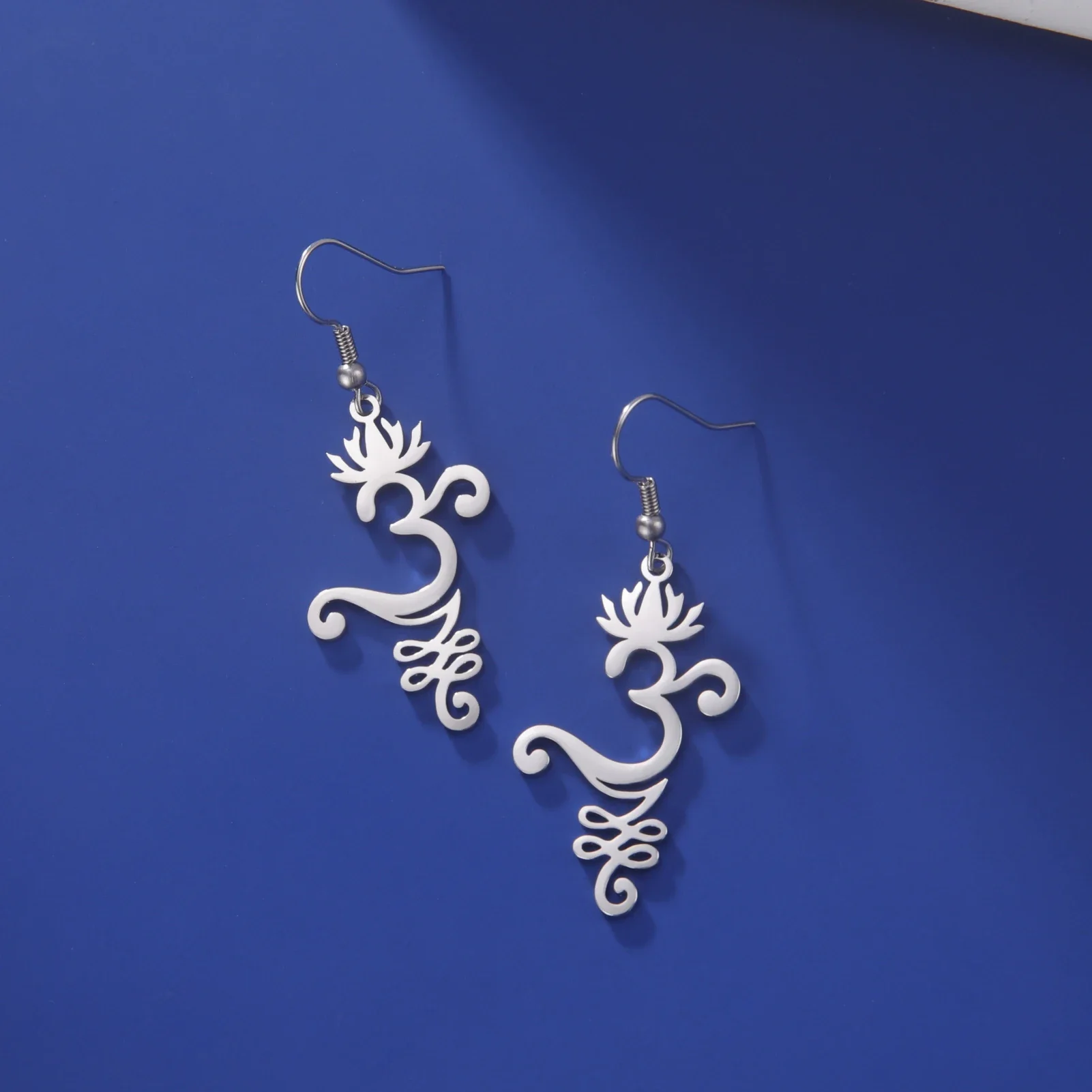 Skyrim Unalome Lotus Flower Dangle Earrings Stainless Steel Yoga Buddhism Pendant Drop Earring Spiritual Jewelry Gift for Women