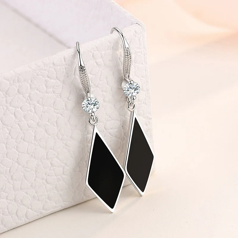 High-quality 925 Sterling Silver Crystal Fashion Circle Hoop Earrings for Woman Wedding Party Gift Street Versatile Jewelry