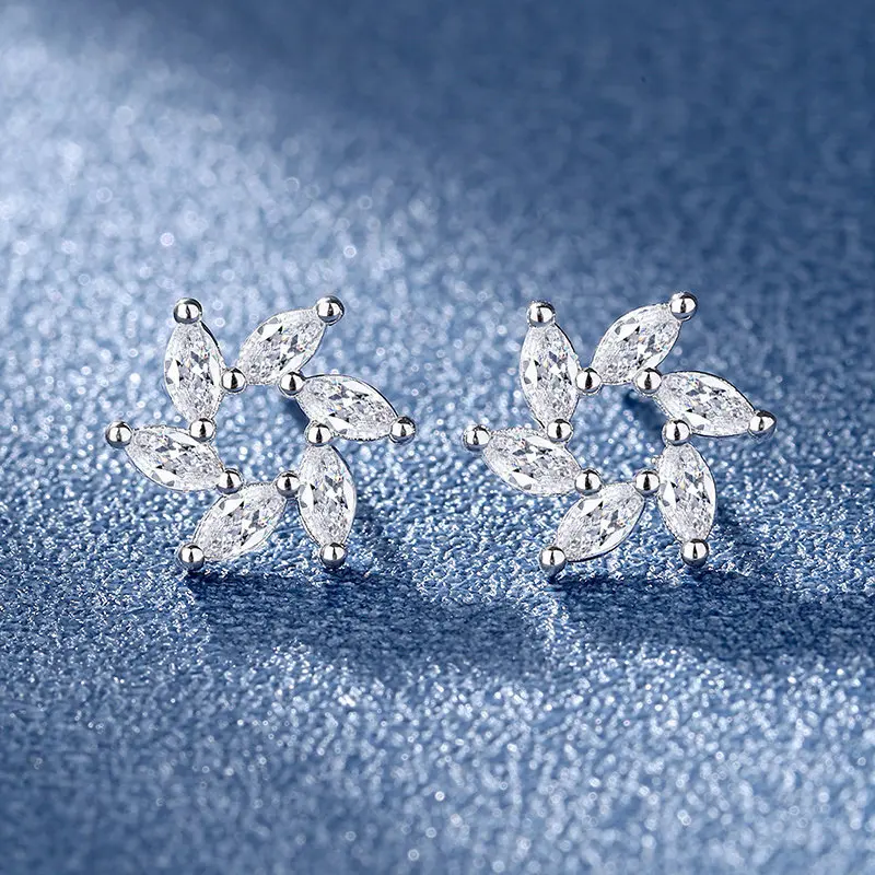 High-quality 925 Sterling Silver Crystal Fashion Circle Hoop Earrings for Woman Wedding Party Gift Street Versatile Jewelry