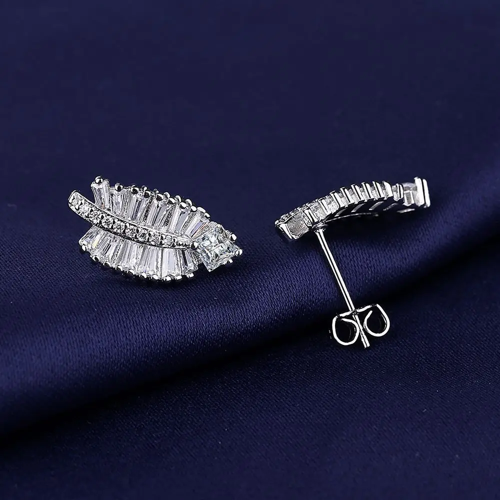 High-quality 925 Sterling Silver Crystal Fashion Circle Hoop Earrings for Woman Wedding Party Gift Street Versatile Jewelry