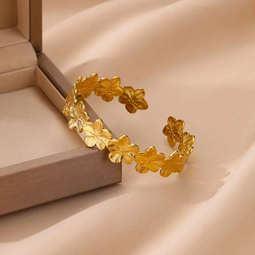Stainless Steel Green Oval Stone Bracelet for Women Gold-plated Open Bangle Vintage Bohemian Jewelry Holiday Beach Party Gift