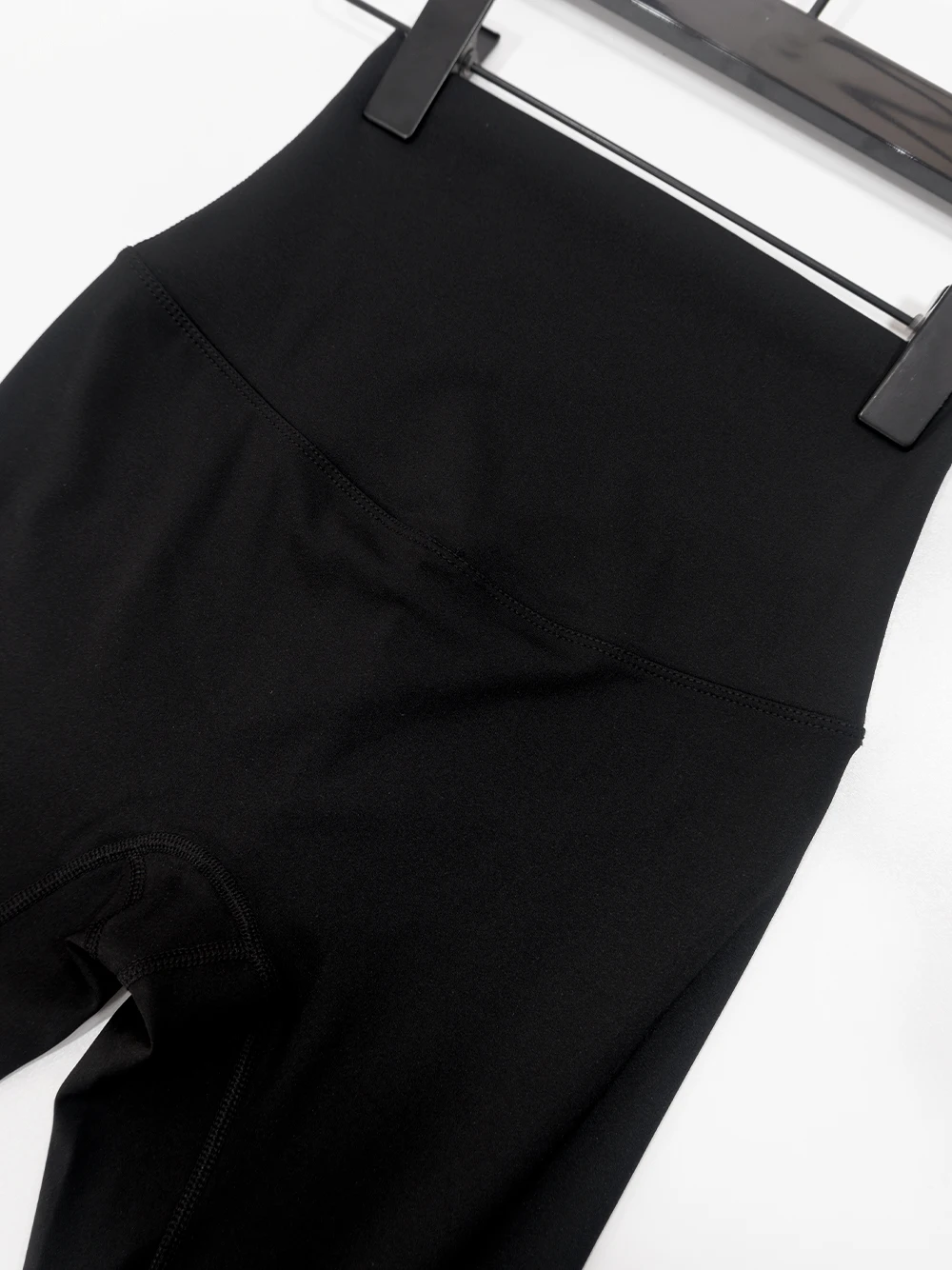 Gold Zipper Jacket and yoga Pants Set, Sportswear, Quick-Dry and Breathable, Slimming and lightweight, Tight-Fitting